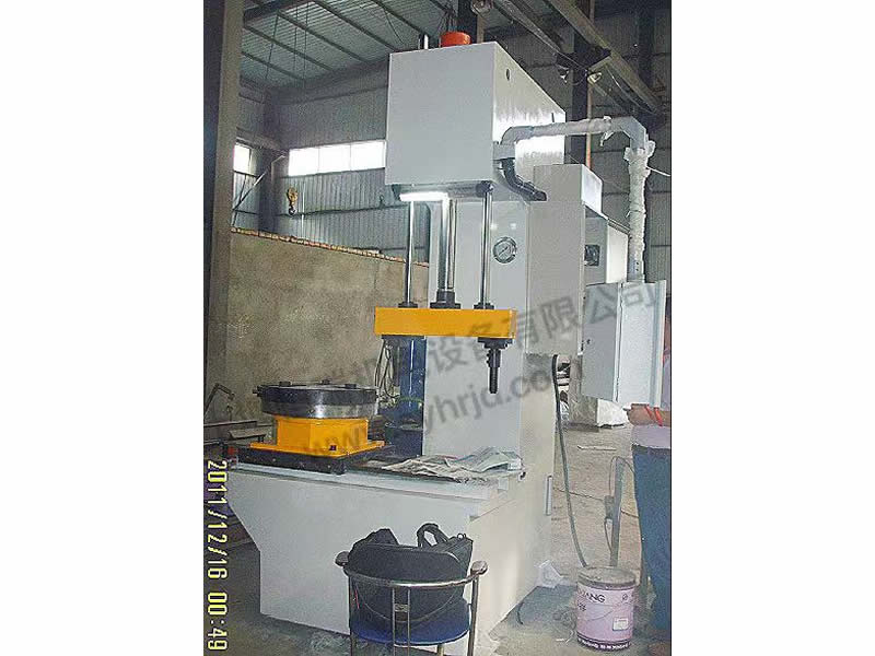 車(chē)橋輪鼓數(shù)控壓裝機(jī)(液壓)