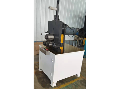 數(shù)控圈圓滾形機(jī)