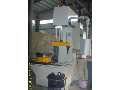 車橋輪鼓數(shù)控壓裝機